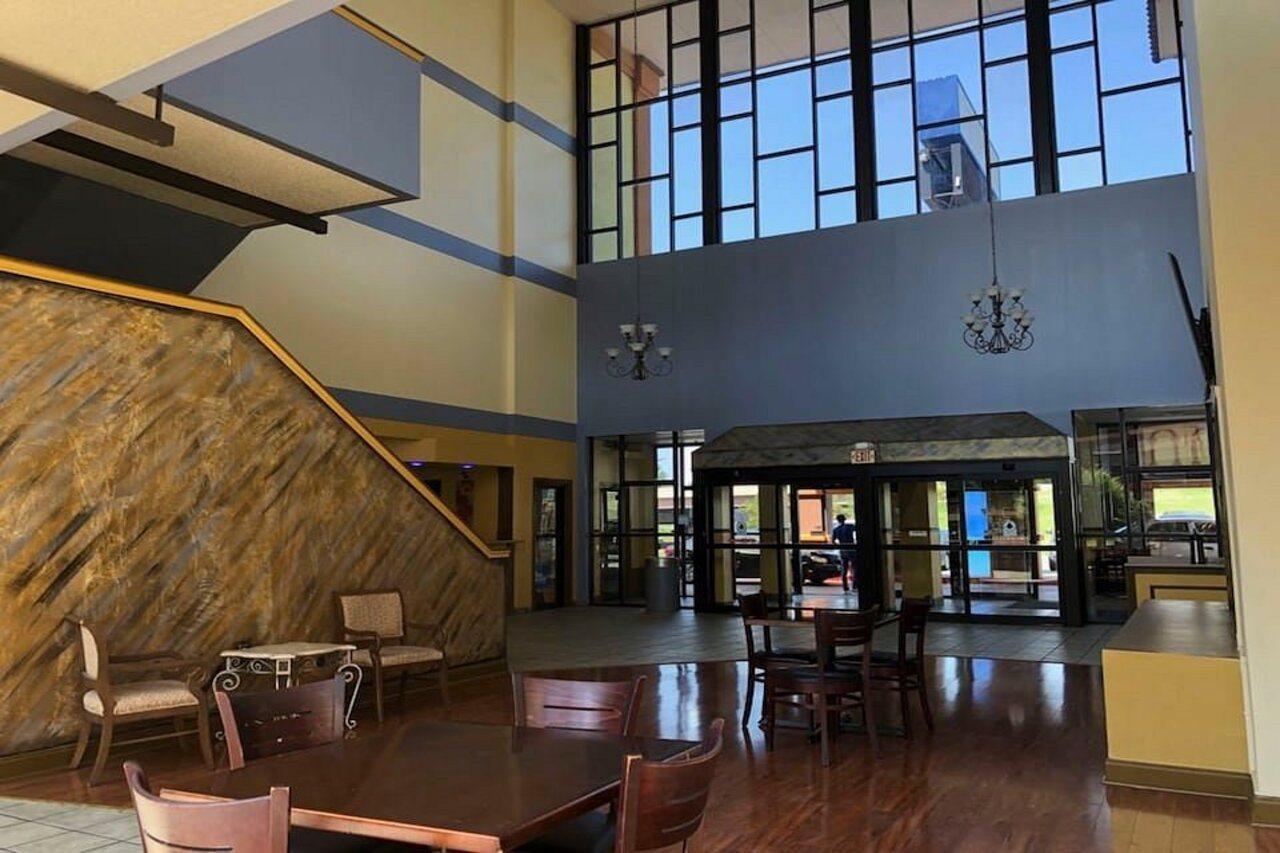 Oyo Hotel Tulsa I-44 Midtown Eksteriør billede