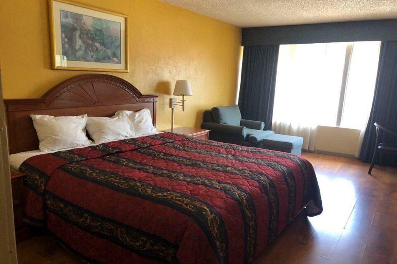 Oyo Hotel Tulsa I-44 Midtown Eksteriør billede