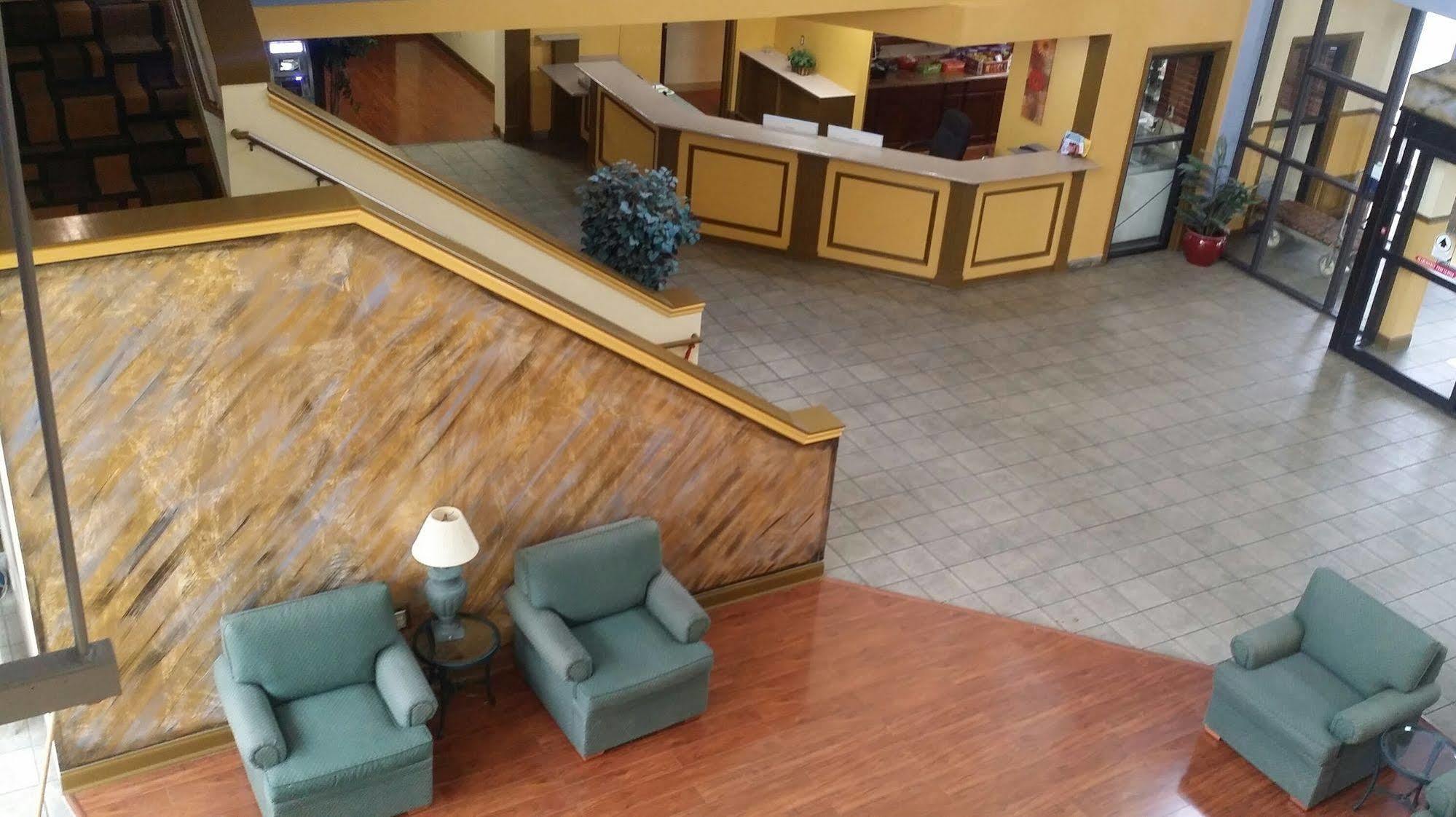 Oyo Hotel Tulsa I-44 Midtown Eksteriør billede