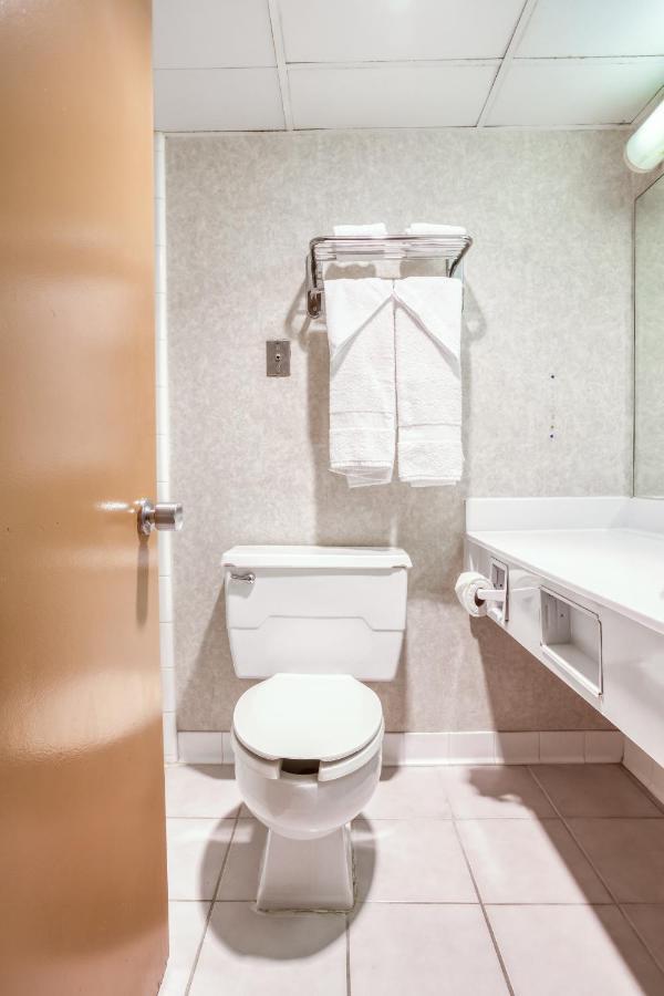 Oyo Hotel Tulsa I-44 Midtown Eksteriør billede